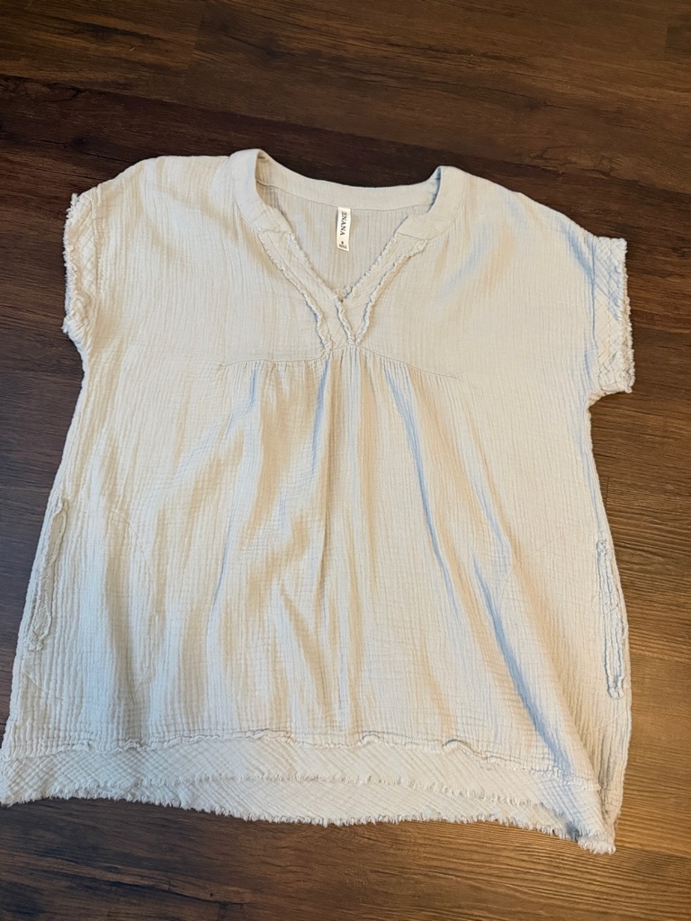 Zenana Outfitters Light Blue Textured V-Neck Short Sleeve Top